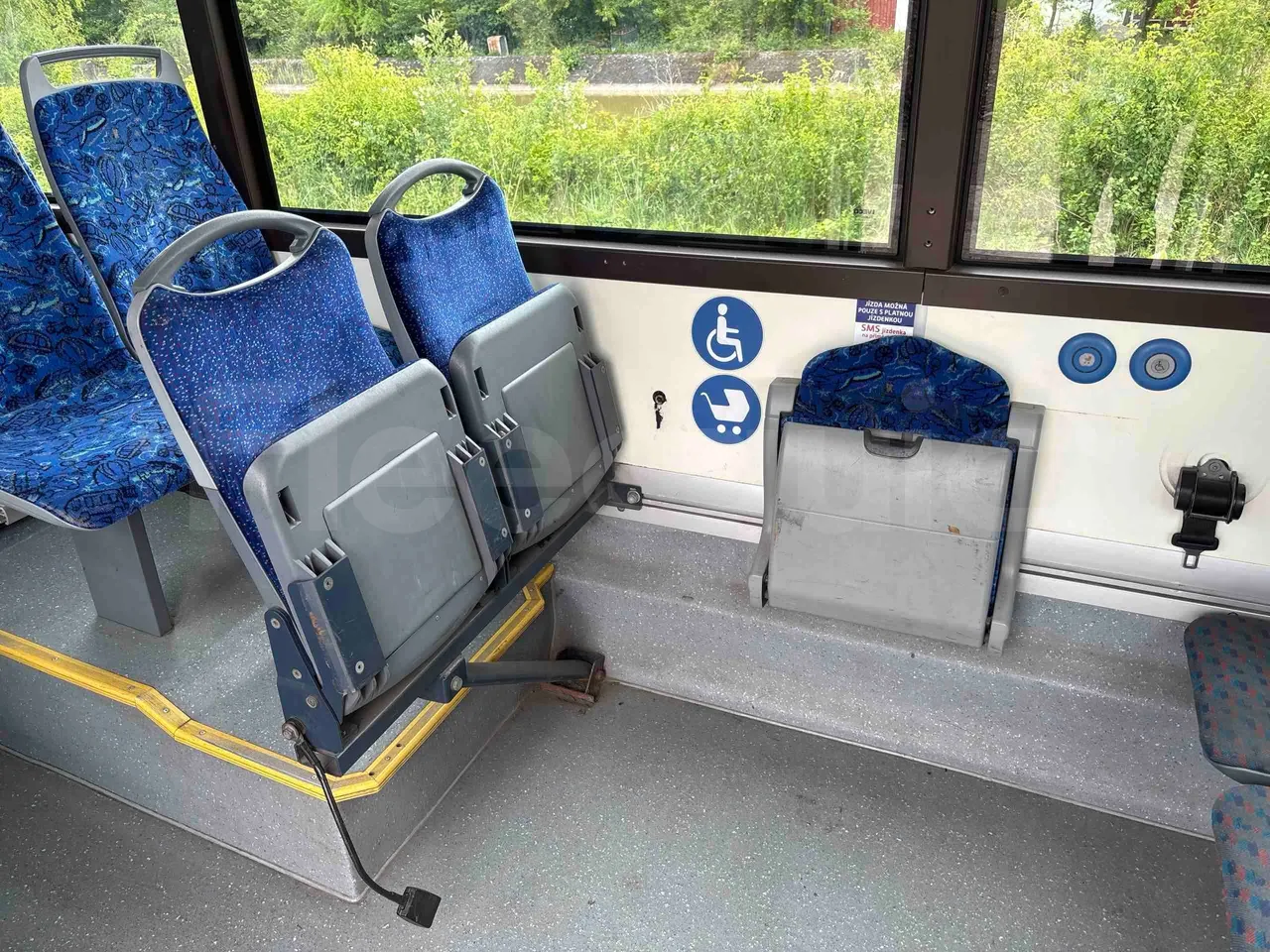 Iveco Urbanway - folding seat photo