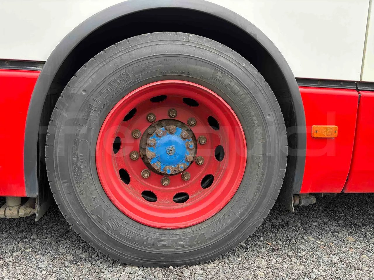 Iveco Urbanway - rear left tire photo