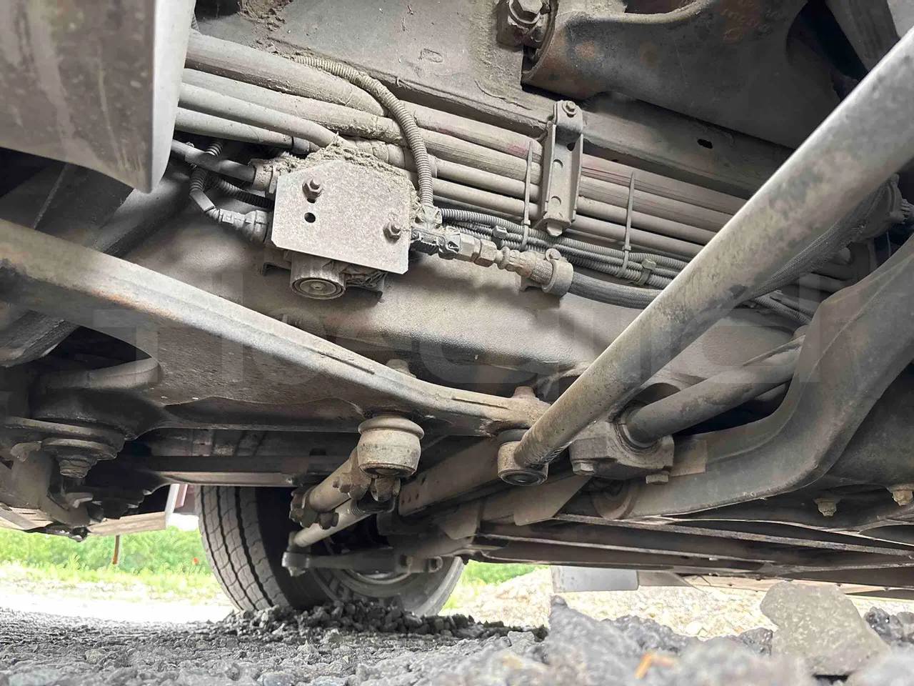 Iveco Urbanway - front axle left side