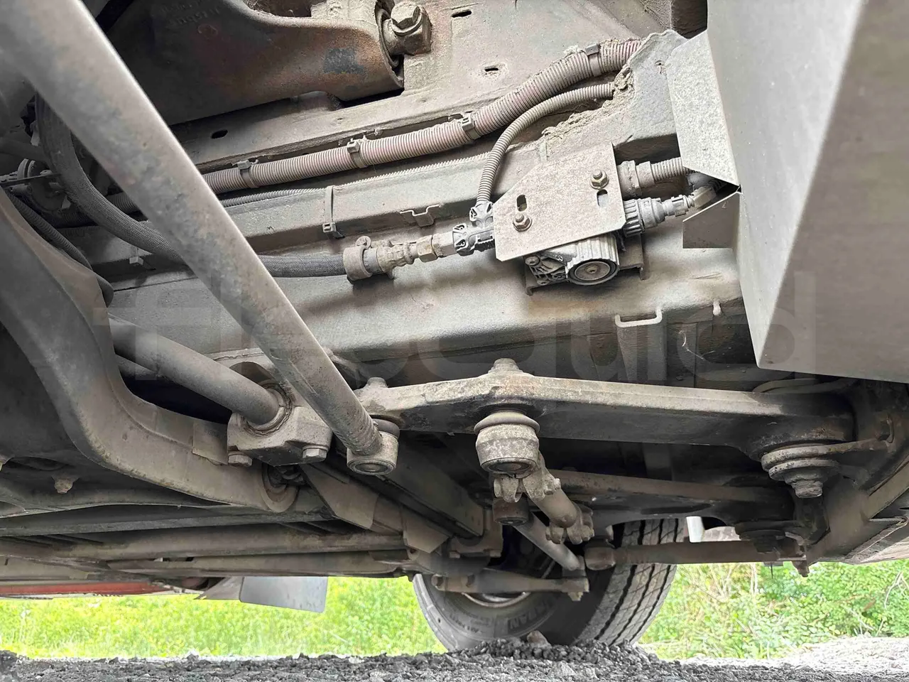 Iveco Urbanway - front axle right side