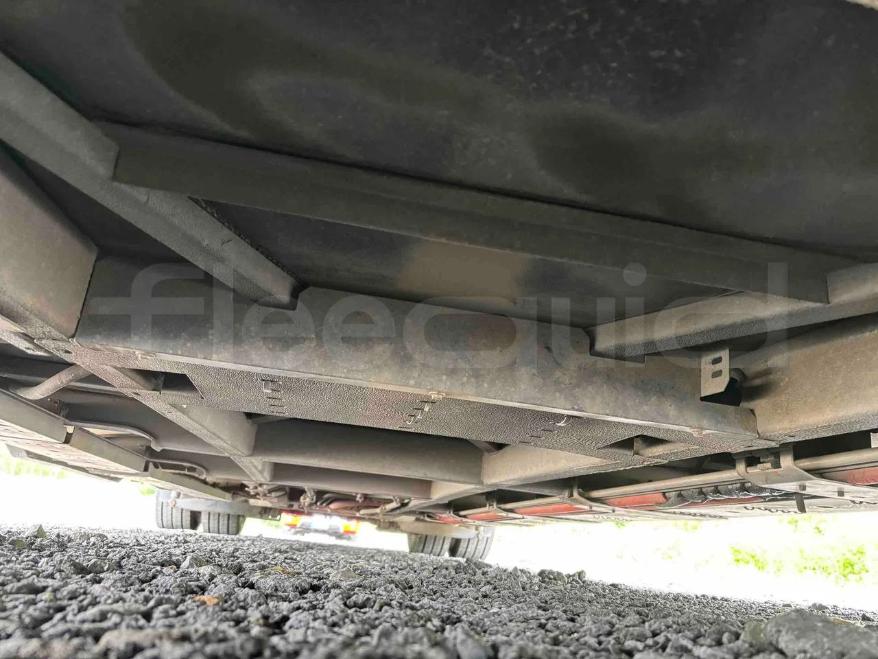 Iveco Urbanway - central undercarriage photo