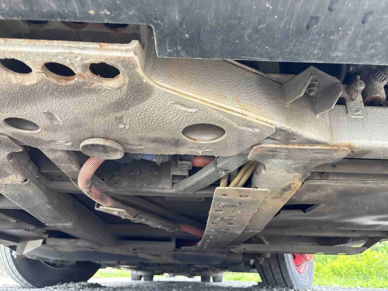 Iveco Urbanway - front undercarriage from front