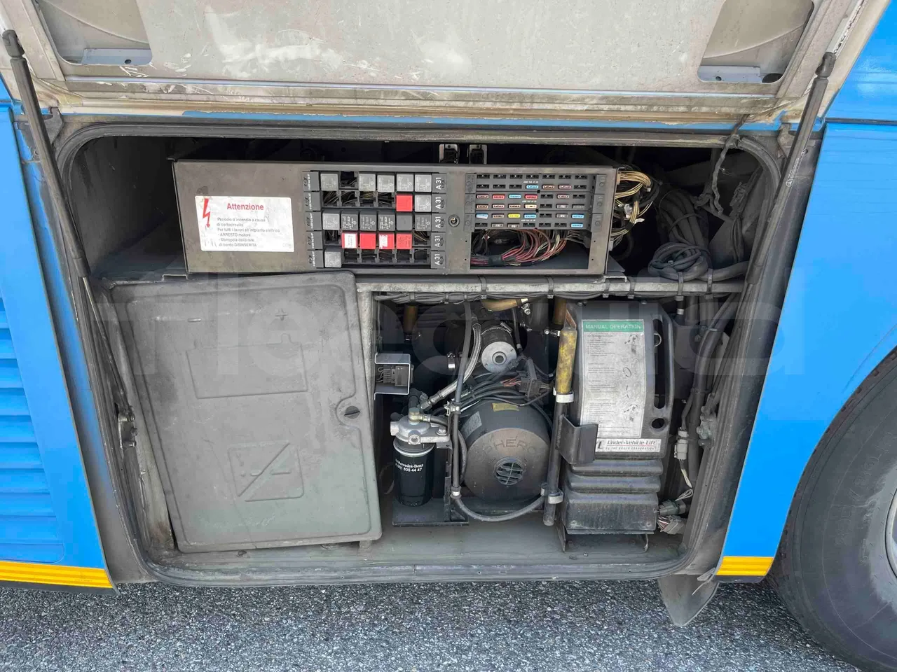 Mercedes-Benz Integro - external compartments photo