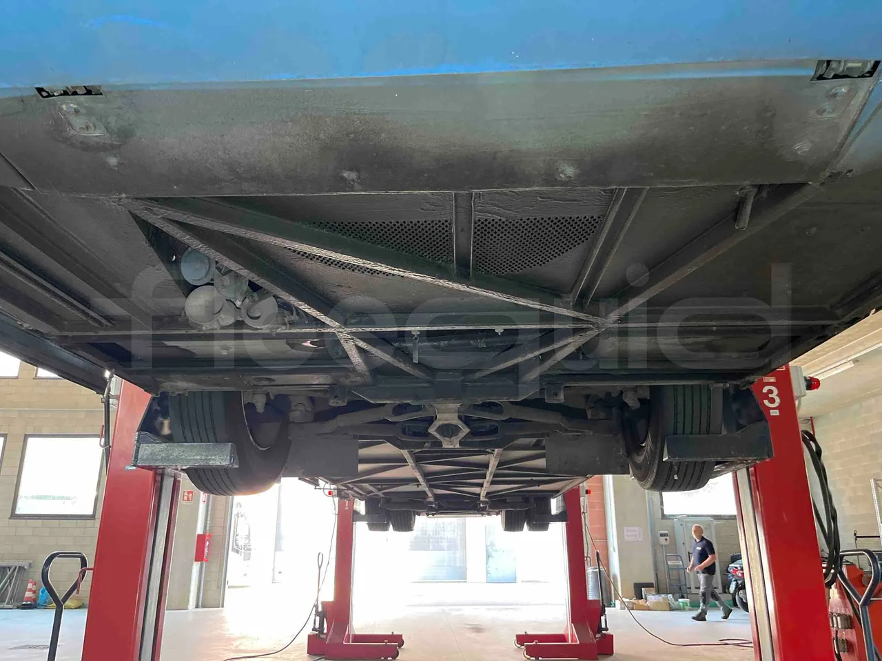 Mercedes-Benz Integro - Front Undercarriage