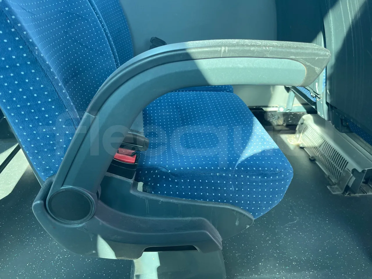 Man A91 A91 - EUR5 - 213kW - 12.7m - armrest detail photo