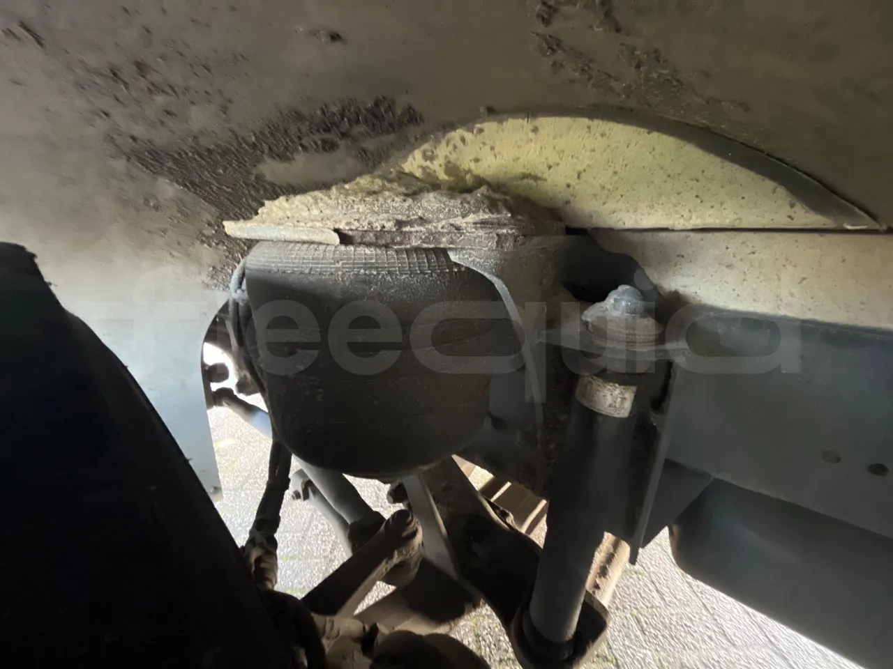 Man A91 A91 - EUR5 - 213kW - 12.7m - front shock absorbers left