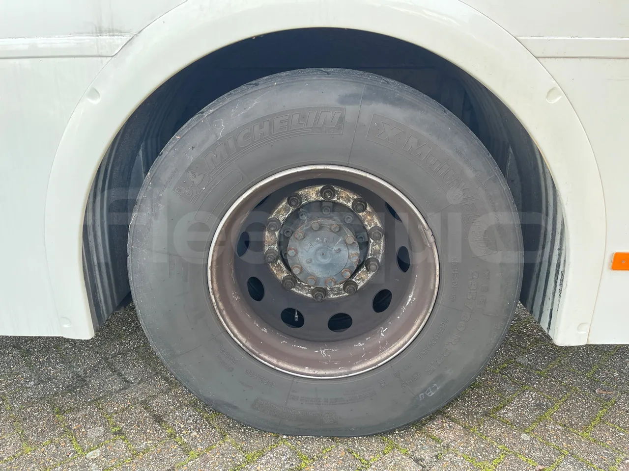 Man A91 A91 - EUR5 - 213kW - 12.7m - tread condition third axle tires left