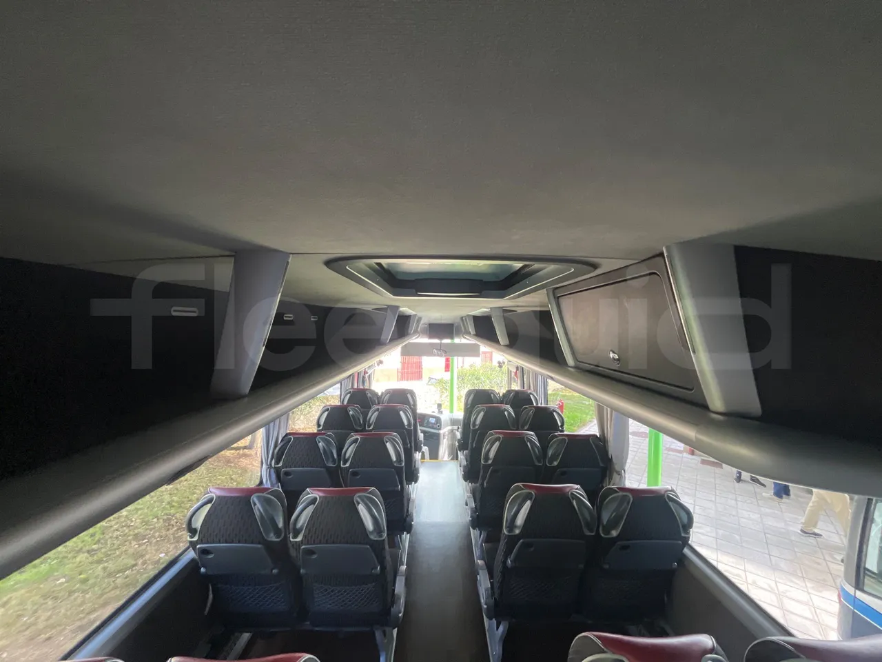 Man Lion's Coach L - Euro6 - 324kW - 13,8m - jack and driver keys