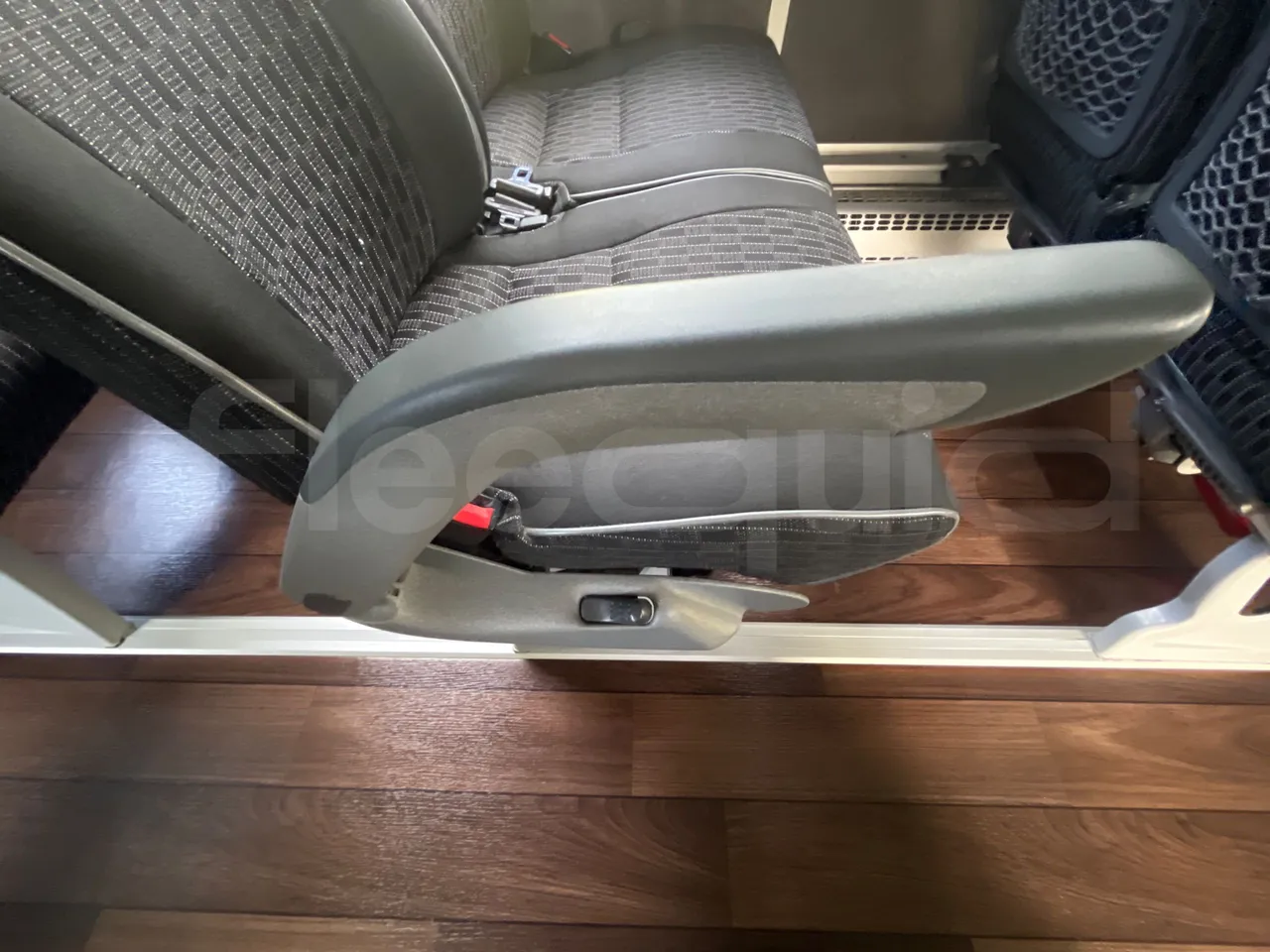 Man Lion's Coach L - Euro6 - 324kW - 13,8m - armrest detail photo