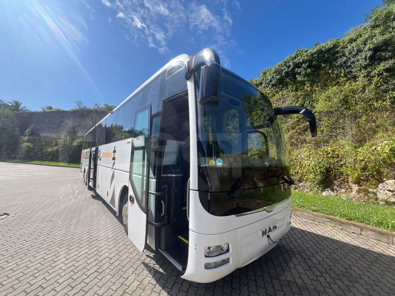Man Lion's Coach L  - Euro6 - 324kW - 13,8m - Base cover photo