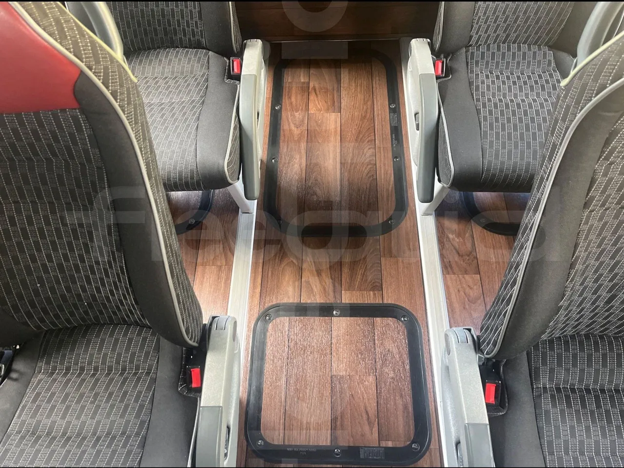 Man Lion's Coach L - Euro6 - 324kW - 13,8m - floor hatches photo