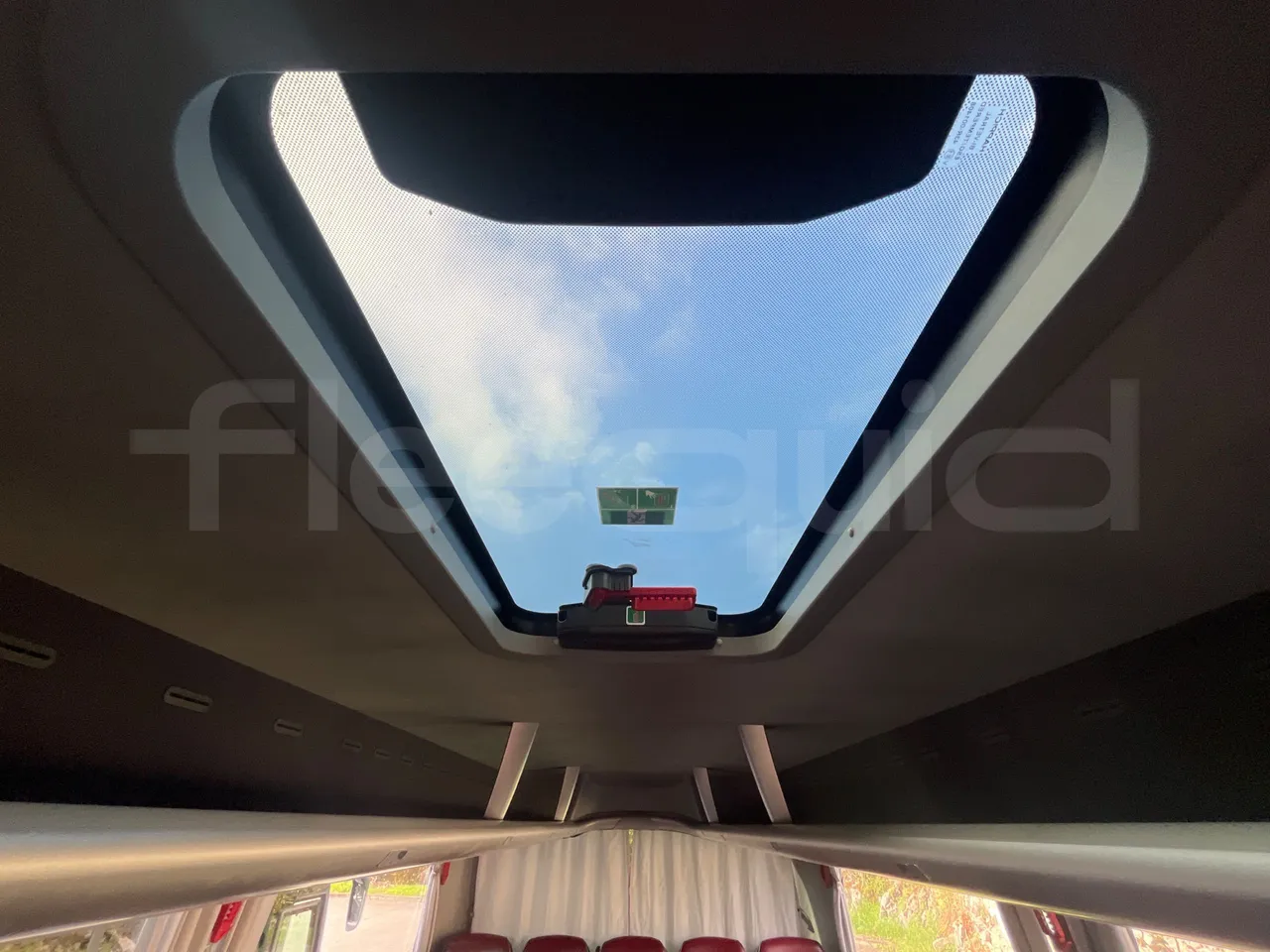 Man Lion's Coach L - Euro6 - 324kW - 13,8m - roof hatch 1