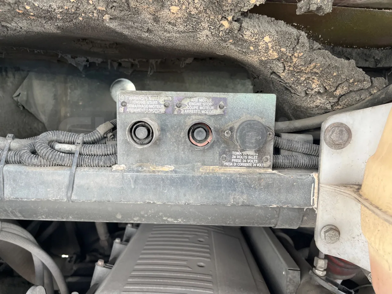 Irizar 397E.1238 MRSG 1238MRSG - Euro 5 - 279 kW - 12 mt - engine plate photo