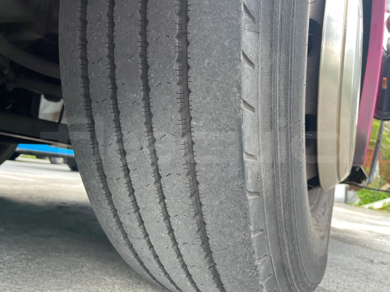 Irizar 397E.1238 MRSG 1238MRSG - Euro 5 - 279 kW - 12 mt - tread condition front tires right