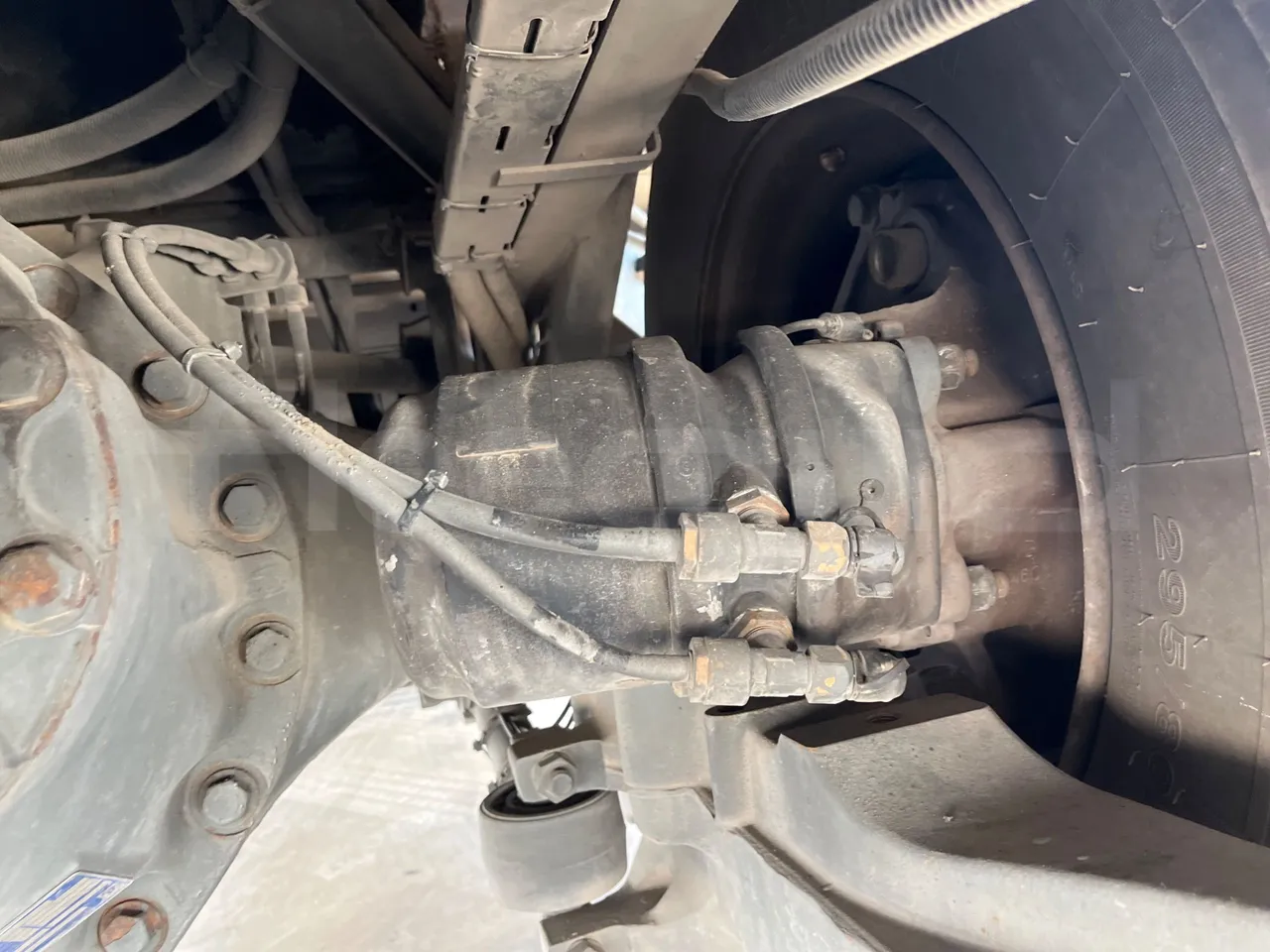 Vdl Andecar V V -EUR4- 340kW -12.2m - axel 3 caliper brakes right
