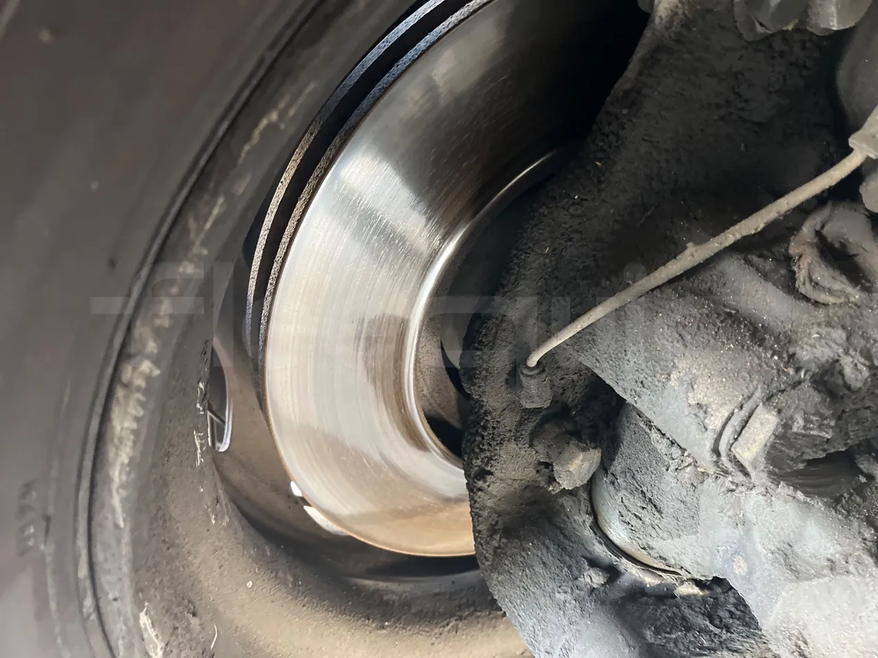 Vdl Andecar V V -EUR4- 340kW -12.2m - front discs left