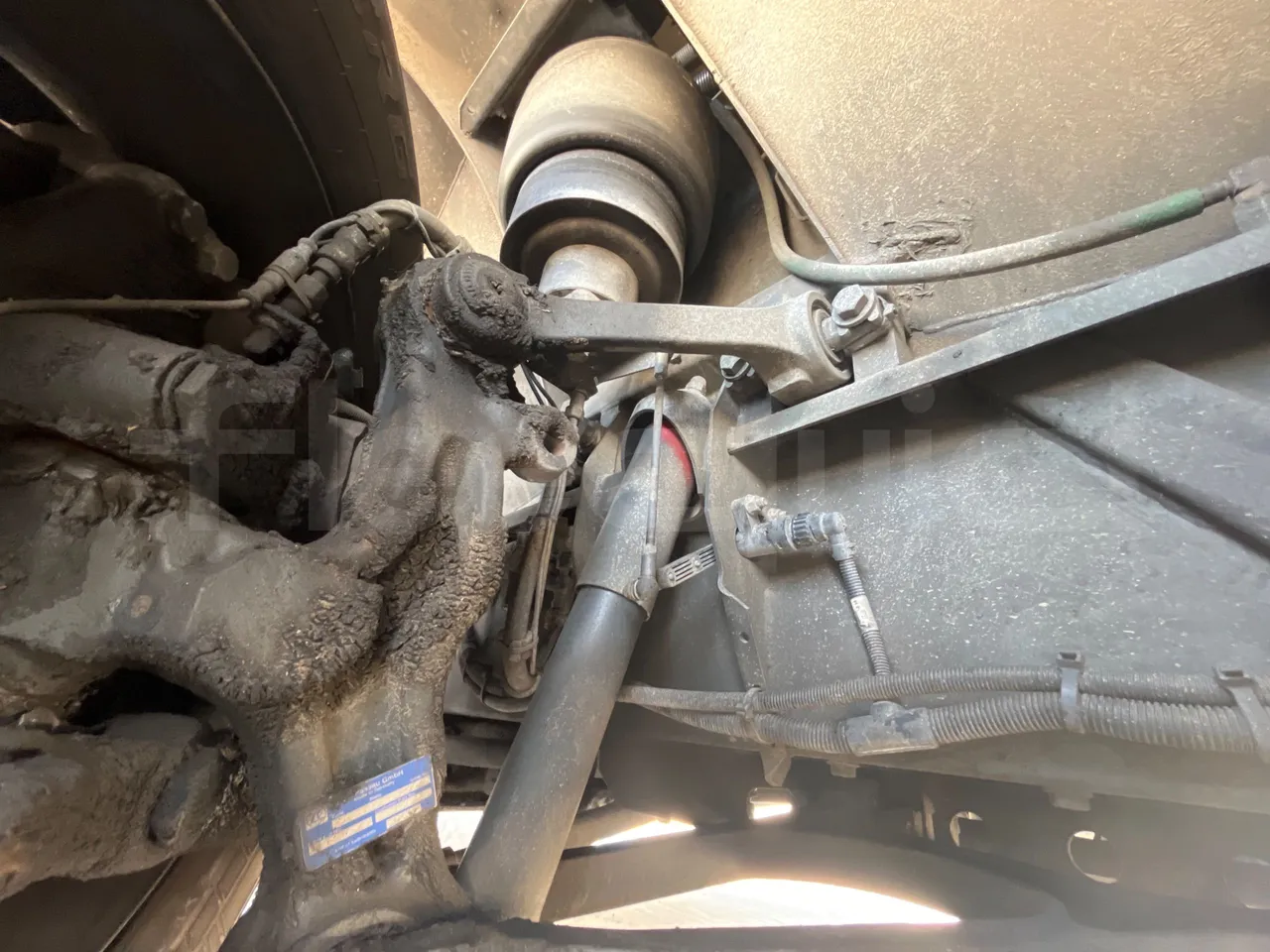 Vdl Andecar V V -EUR4- 340kW -12.2m - front shock absorbers left