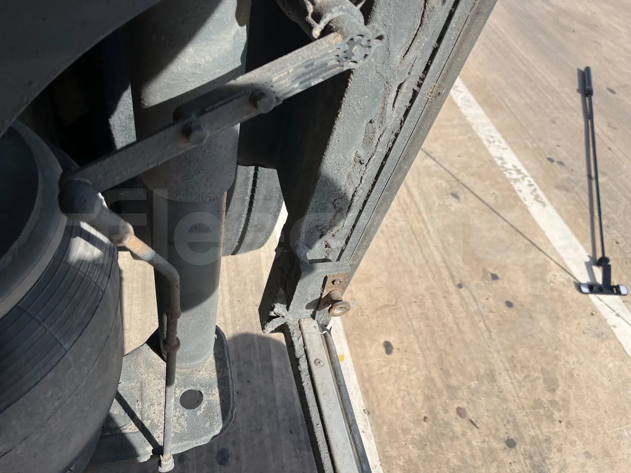 Vdl Andecar V V -EUR4- 340kW -12.2m - axle 3 air springs 2 right