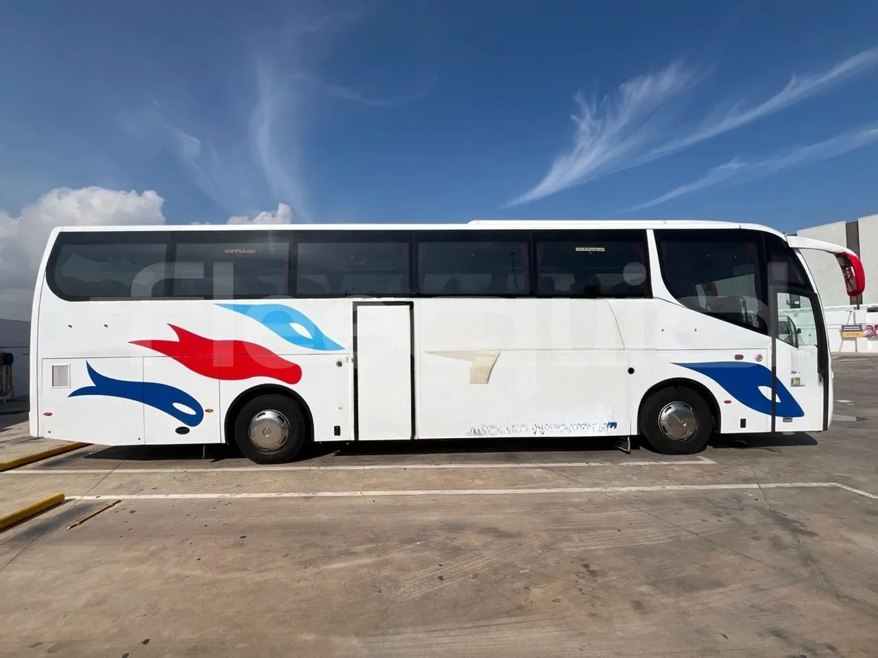 Vdl Andecar V V -EUR4- 340kW -12.2m - right side doors closed
