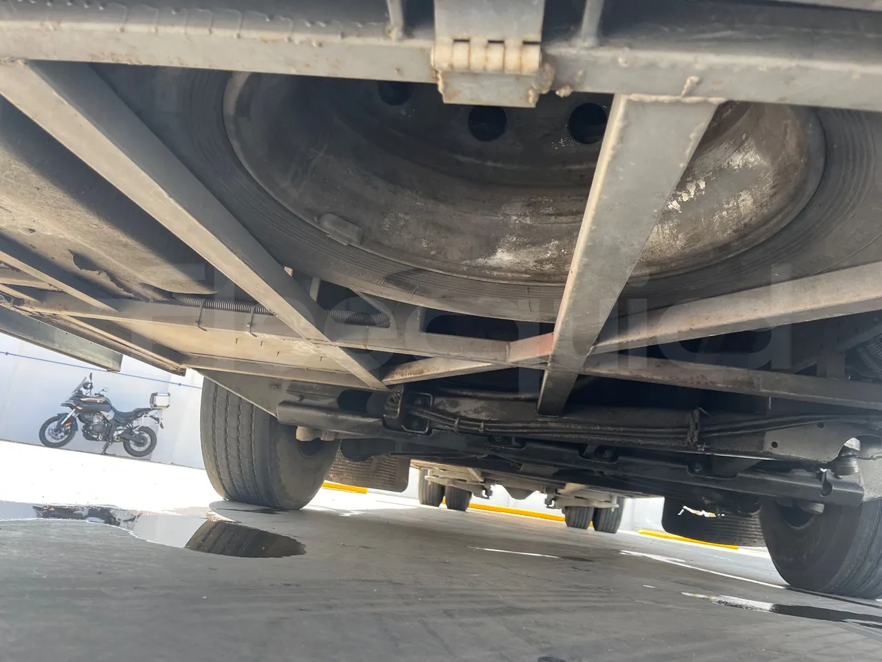 Vdl Andecar V V -EUR4- 340kW -12.2m - front undercarriage from front
