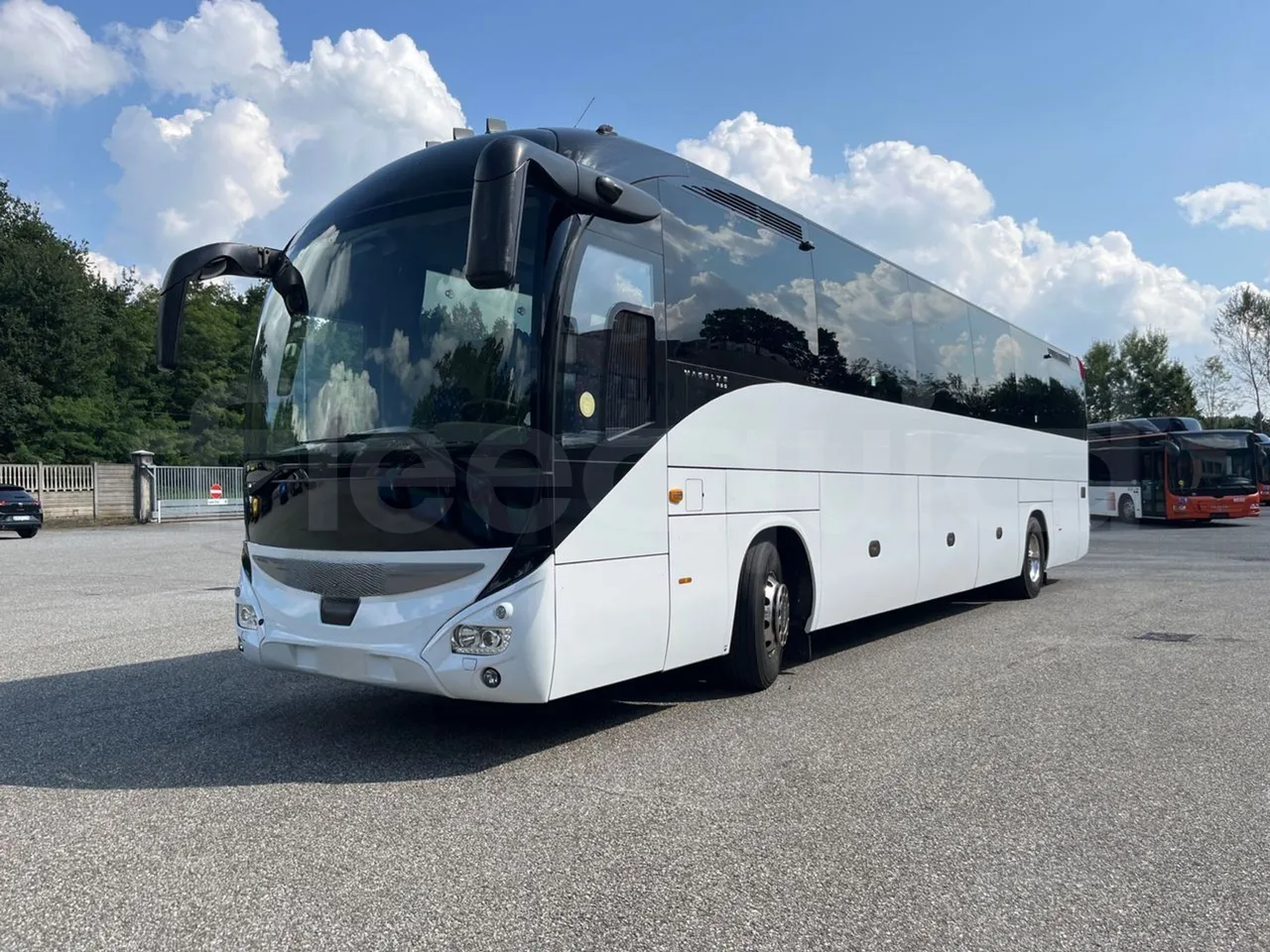 Iveco Magelys SFR2XX - Euro6 - 12,83m - 294kw - 3/4 front left (mandatory for bus to scrap)