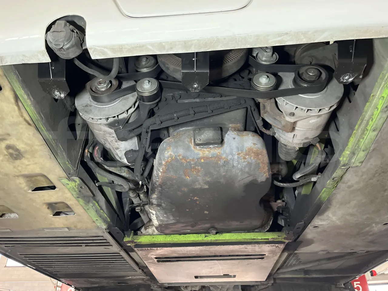 Iveco Magelys SFR2XX - Euro6 - 12,83m - 294kw - engine without protection