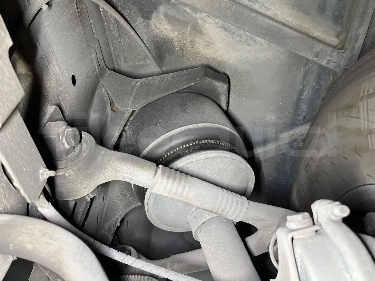 Iveco Magelys SFR2XX - Euro6 - 12,83m - 294kw - front air springs left
