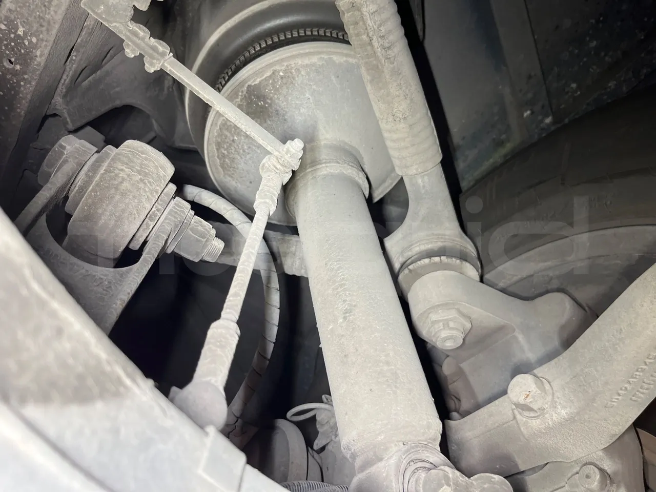 Iveco Magelys SFR2XX - Euro6 - 12,83m - 294kw - front shock absorbers right