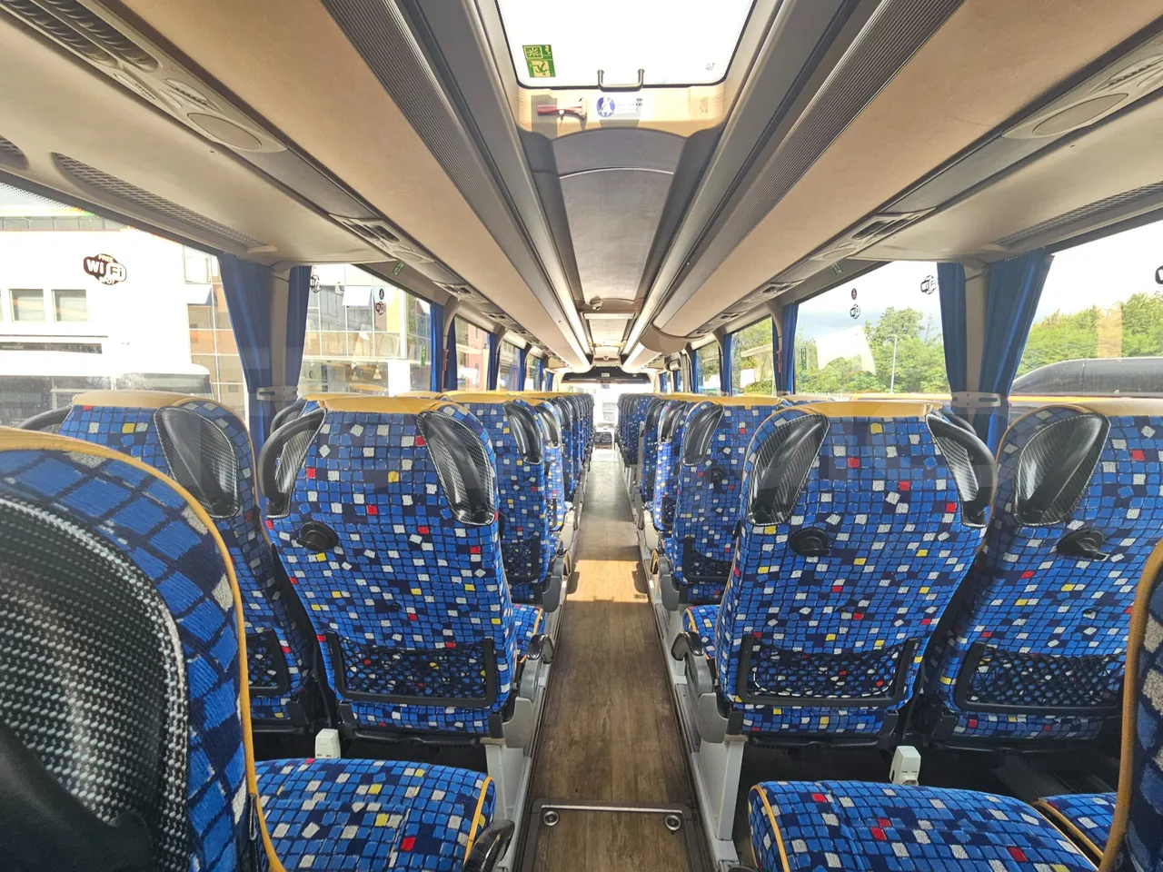 Iveco Magelys SFR2XX - Euro6 - 12,83m - 294kw - forward view all seats last row height