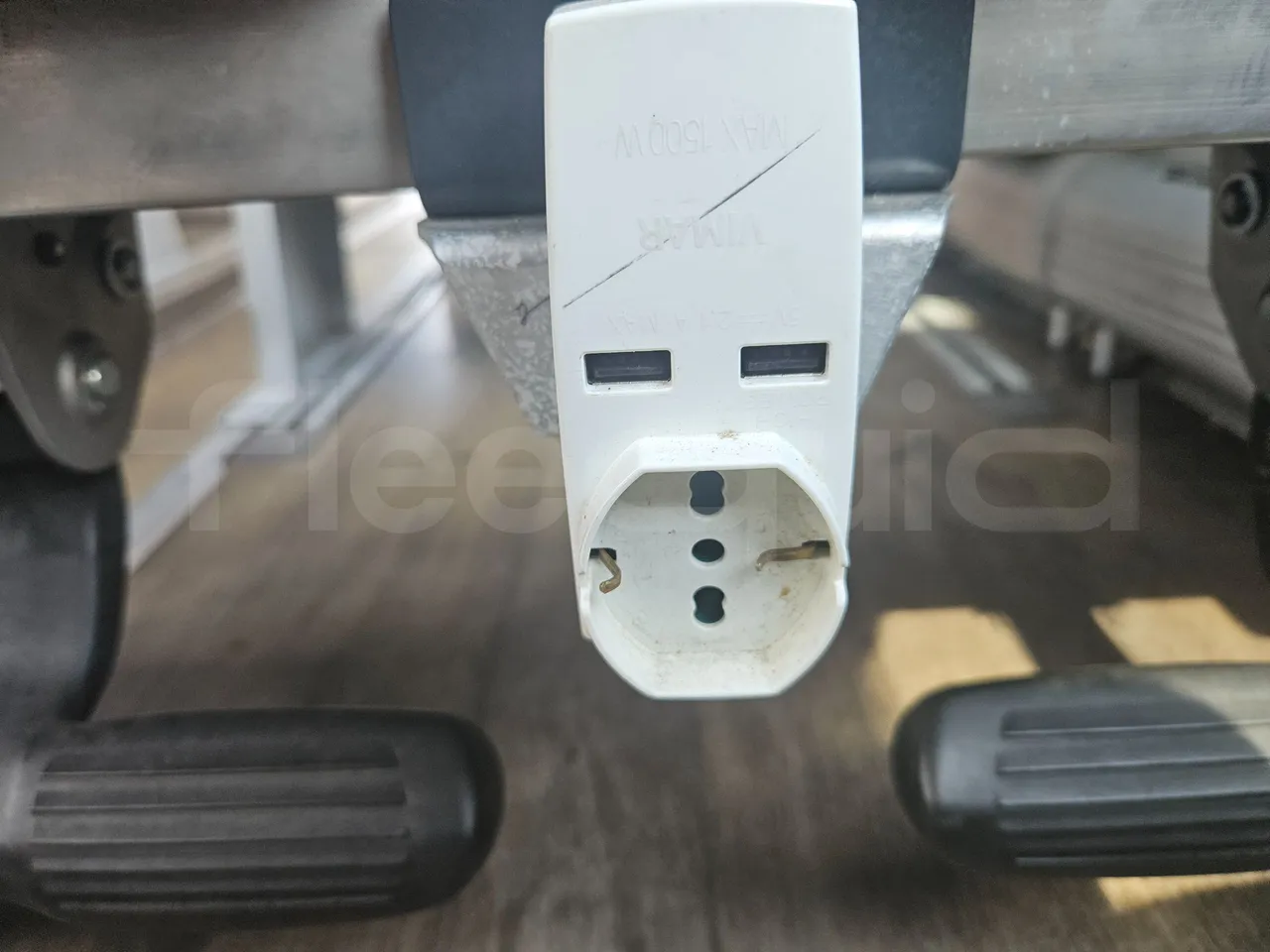 Iveco Magelys SFR2XX - Euro6 - 12,83m - 294kw - power outlets detail