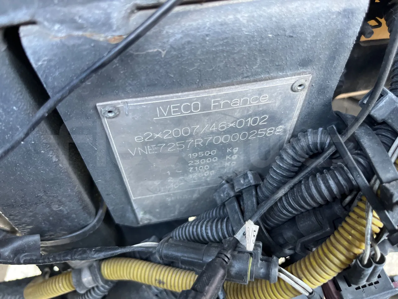 Iveco Magelys SFR2XX - Euro6 - 12,83m - 294kw - vehicle plate photo