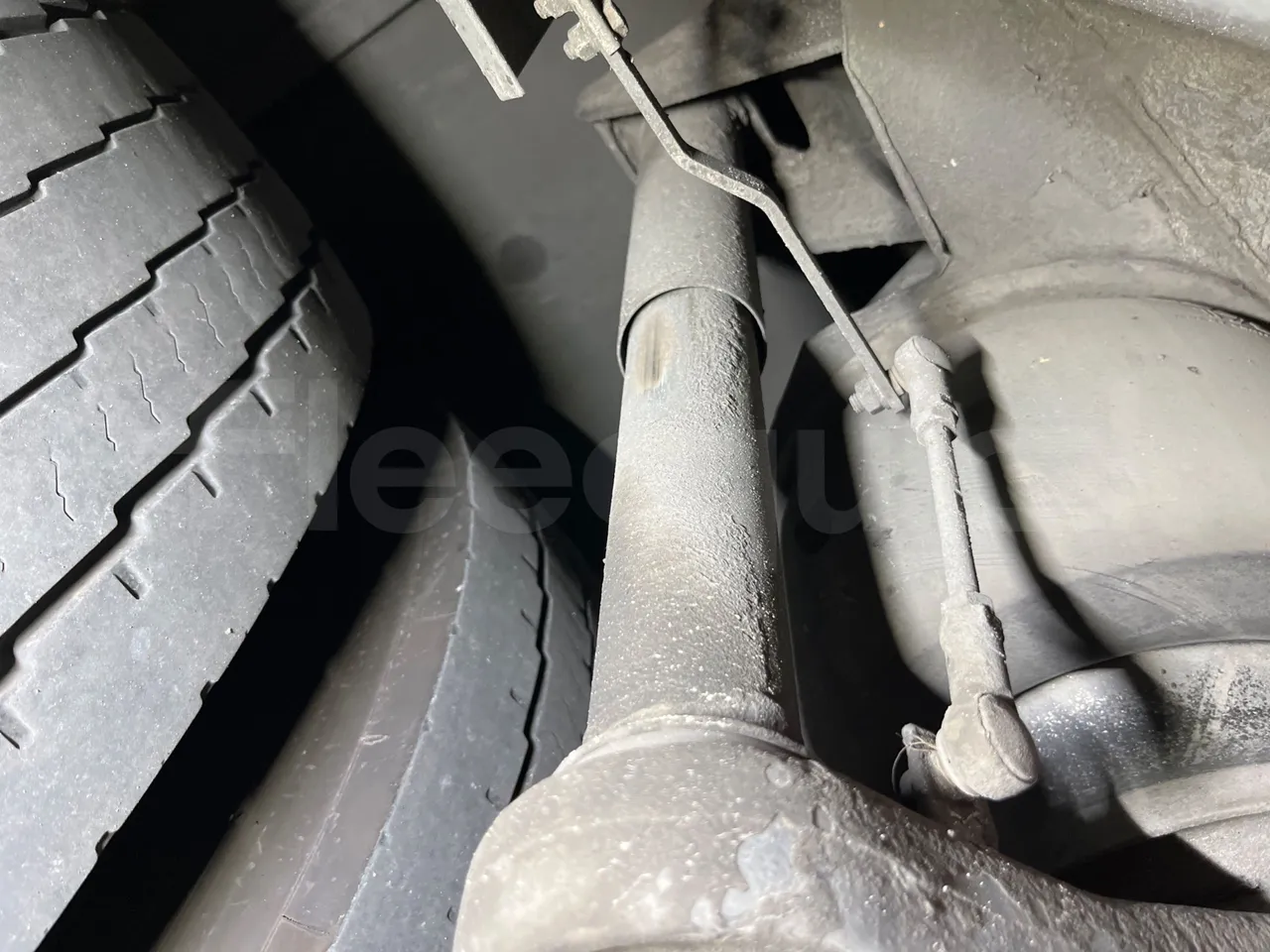 Iveco Magelys SFR2XX - Euro6 - 12,83m - 294kw - axle 2 shock absorbers 1 right