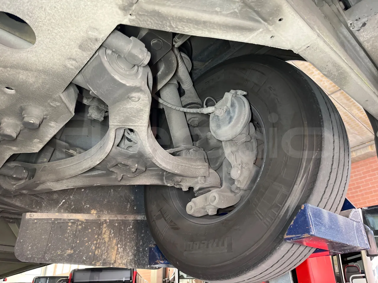 Iveco Magelys SFR2XX - Euro6 - 12,83m - 294kw - front axle left side