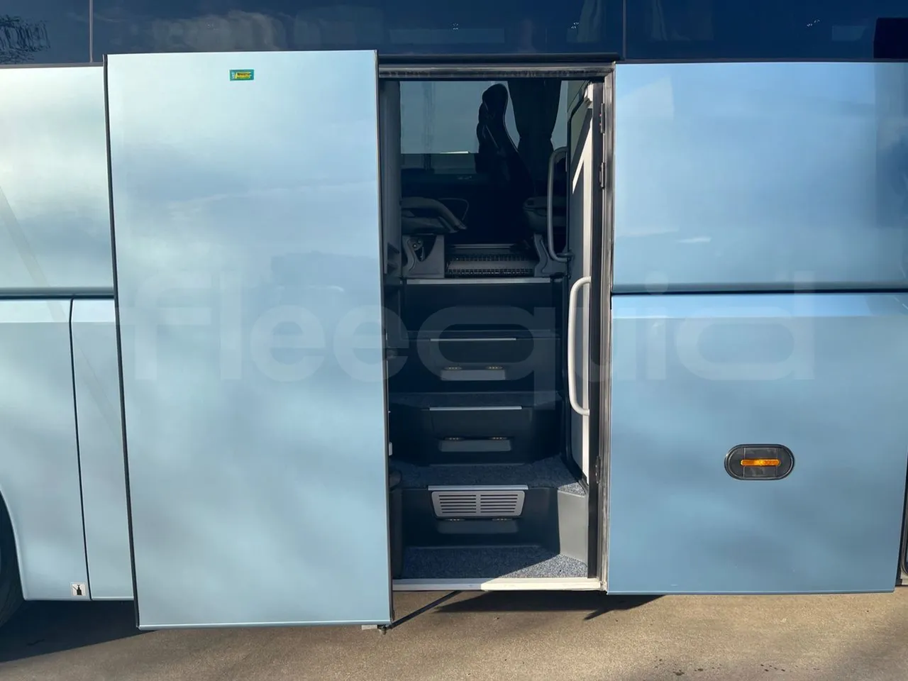 Man Lion's Coach JOACB - EUR6 - 309kW - 12.101m - front door 2 open