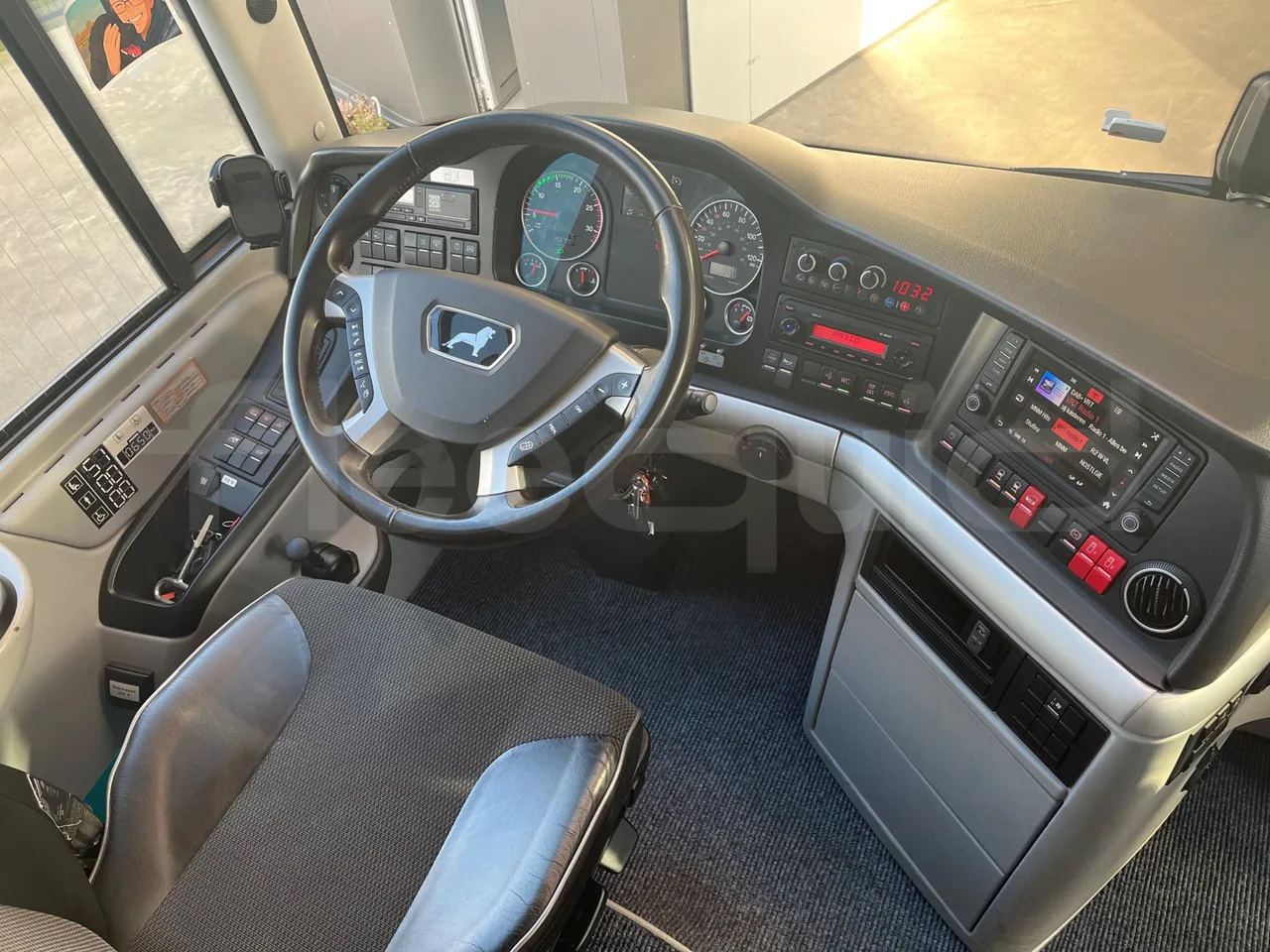 Man Lion's Coach JOACB - EUR6 - 309kW - 12.101m - buttons panels on