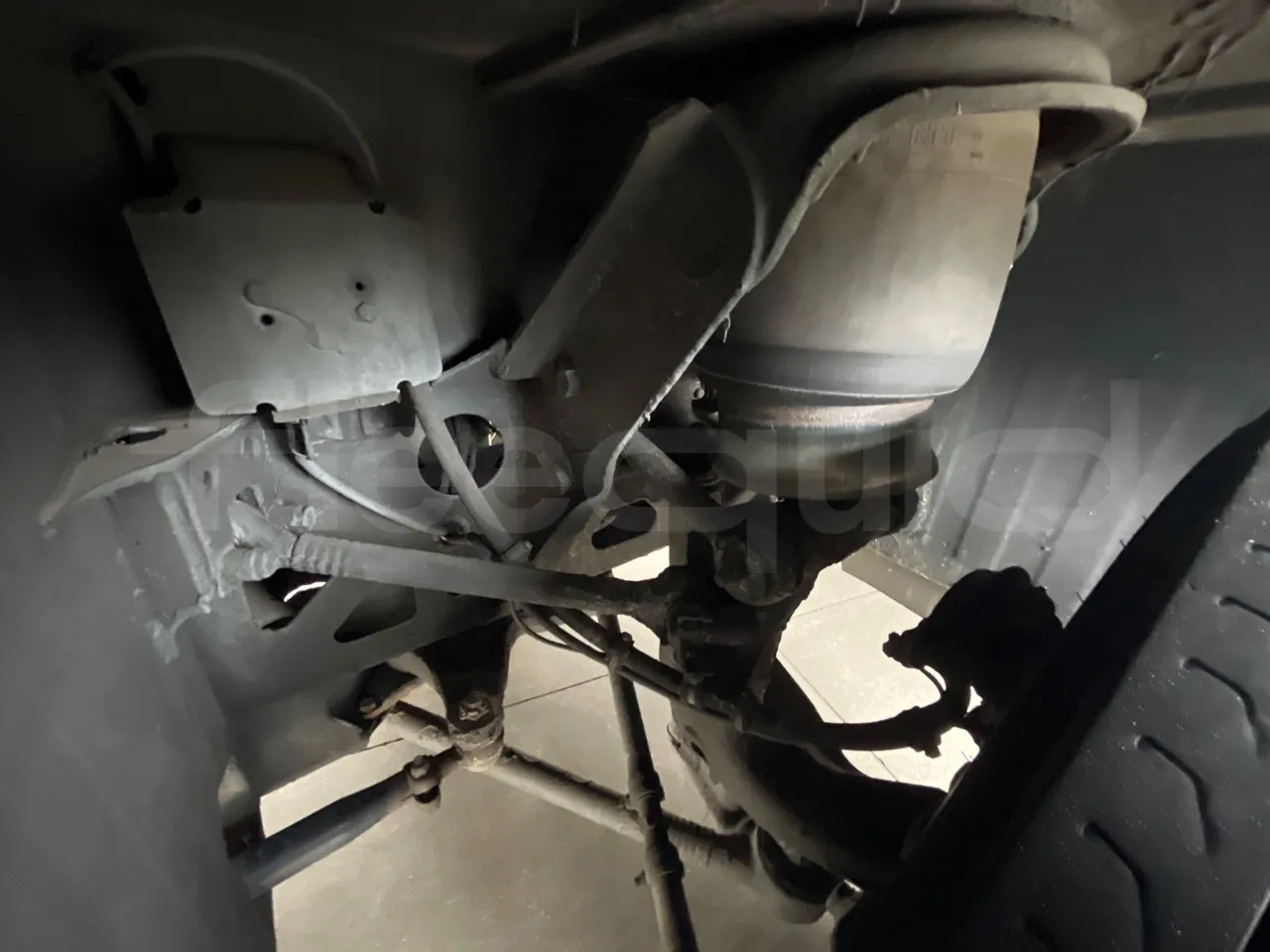 Man Lion's Coach JOACB - EUR6 - 309kW - 12.101m - front shock absorbers left