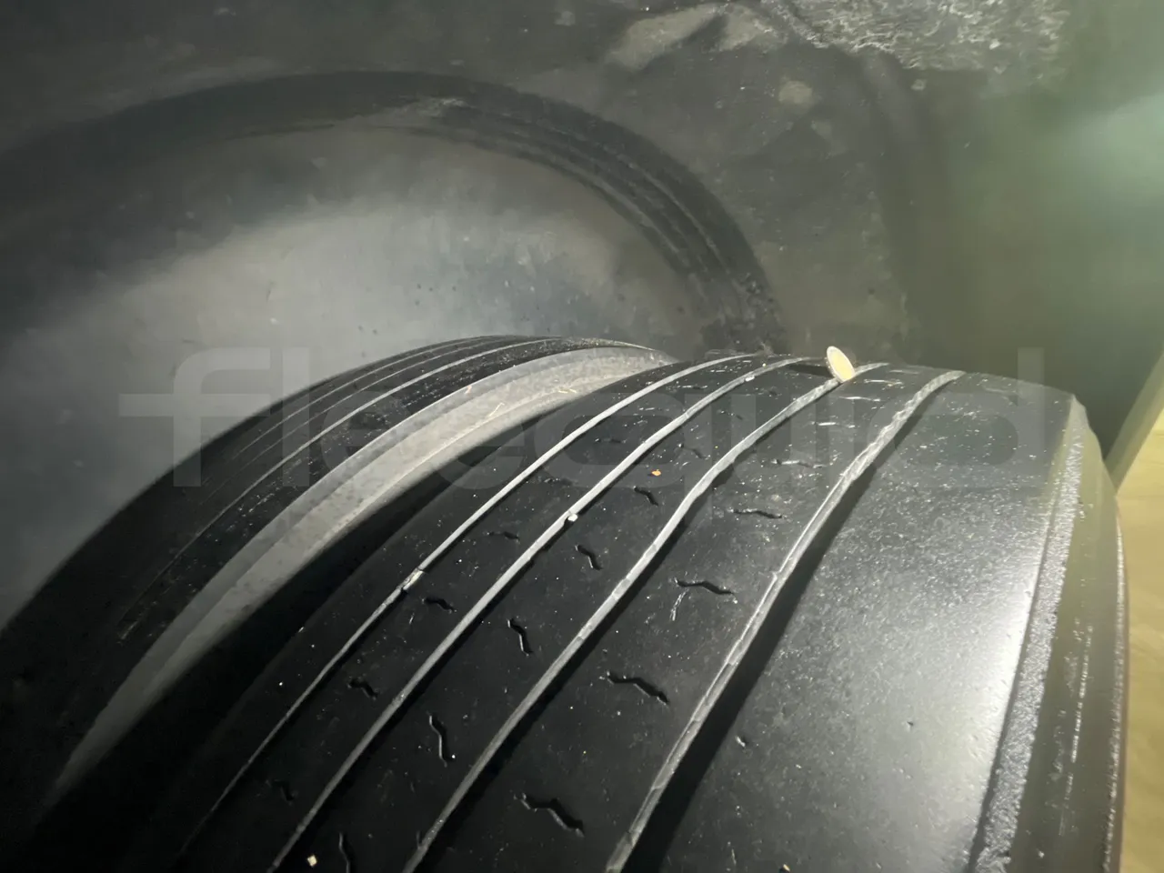 Man Lion's Coach JOACB - EUR6 - 309kW - 12.101m - tread condition front tires left