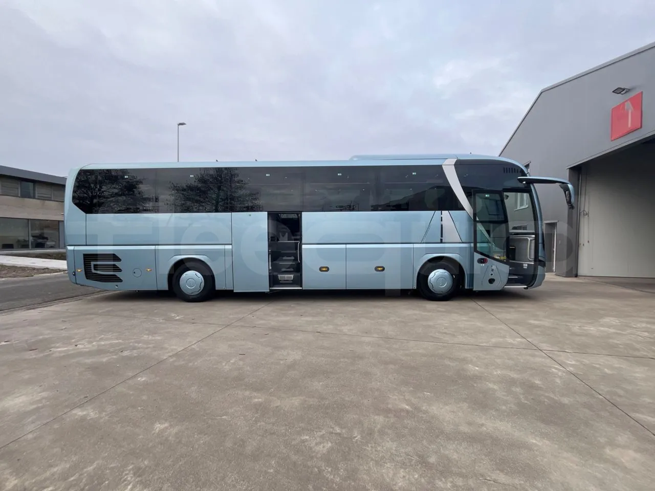 Man Lion's Coach JOACB - EUR6 - 309kW - 12.101m - right side doors open