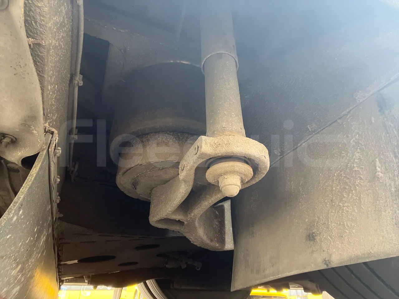 Solaris Urbino 18 - Euro 6 - 271 kW - 18 mt - axel 3 caliper brakes right