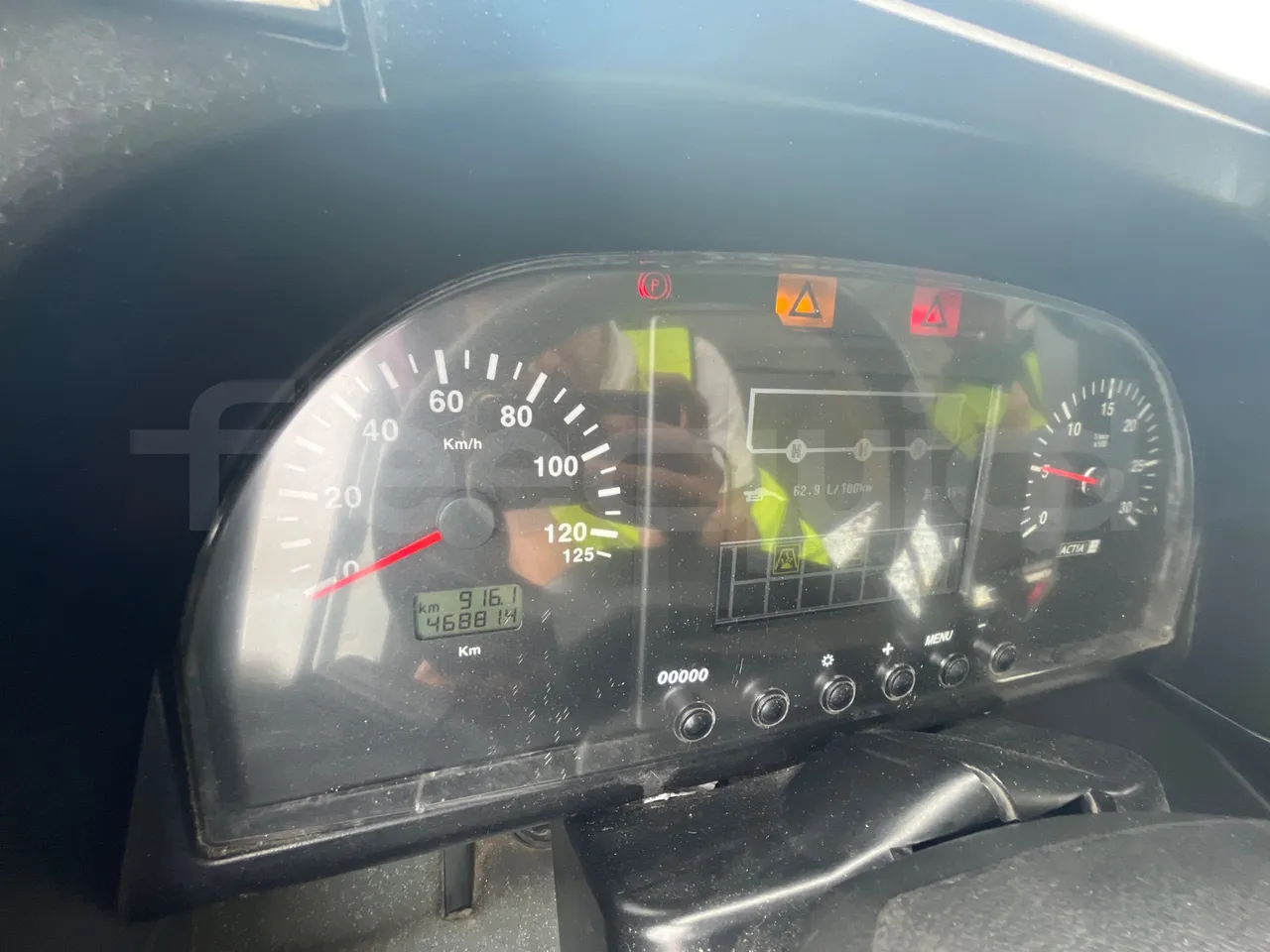 Solaris Urbino 18 - Euro 6 - 271 kW - 18 mt - dashboard lights on