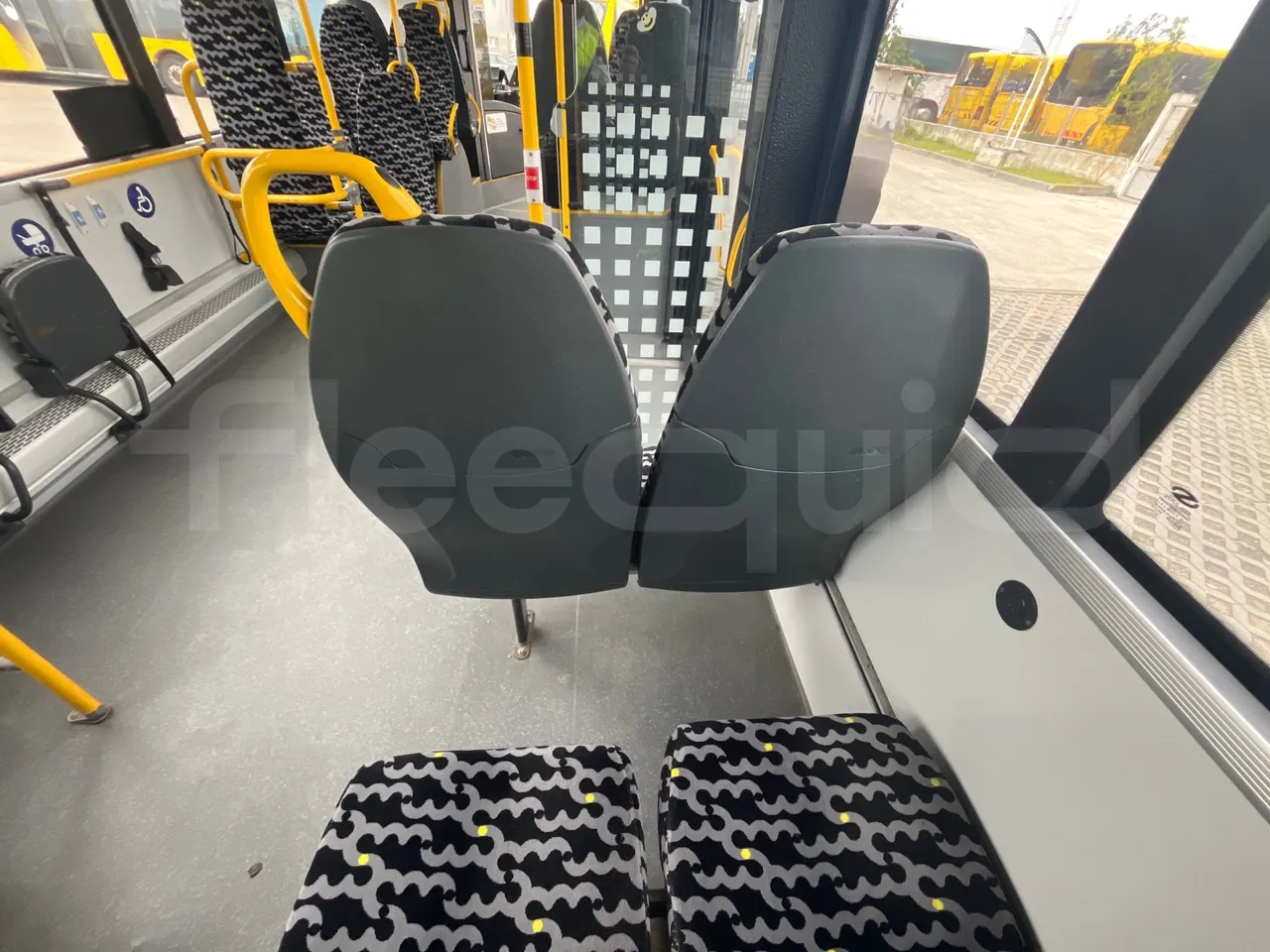 Solaris Urbino 18 - Euro 6 - 271 kW - 18 mt - mesh detail photo