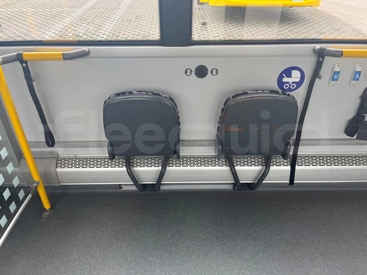 Solaris Urbino 18 - Euro 6 - 271 kW - 18 mt - folding seat photo