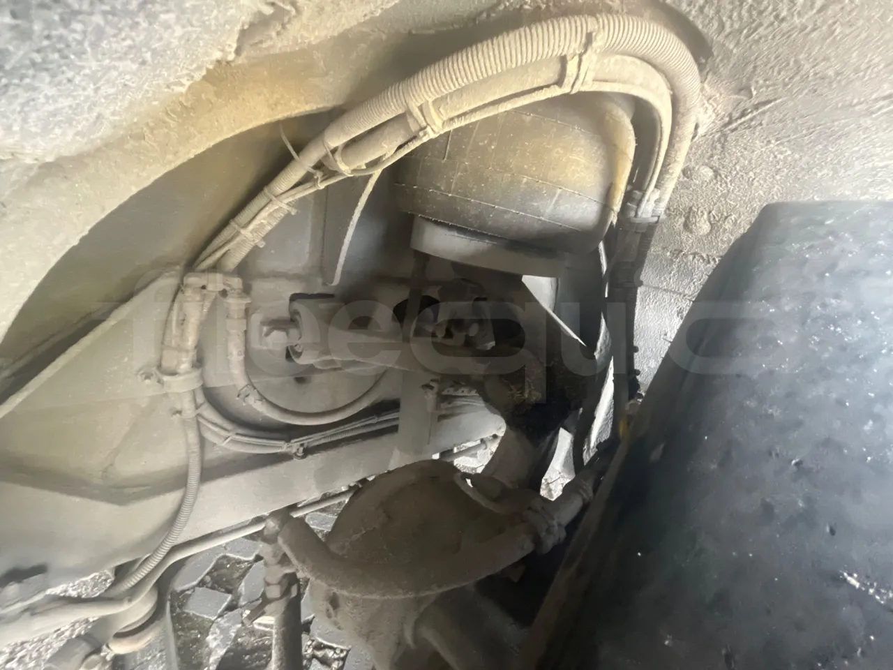 Solaris Urbino 18 - Euro 6 - 271 kW - 18 mt - front brake calipers left