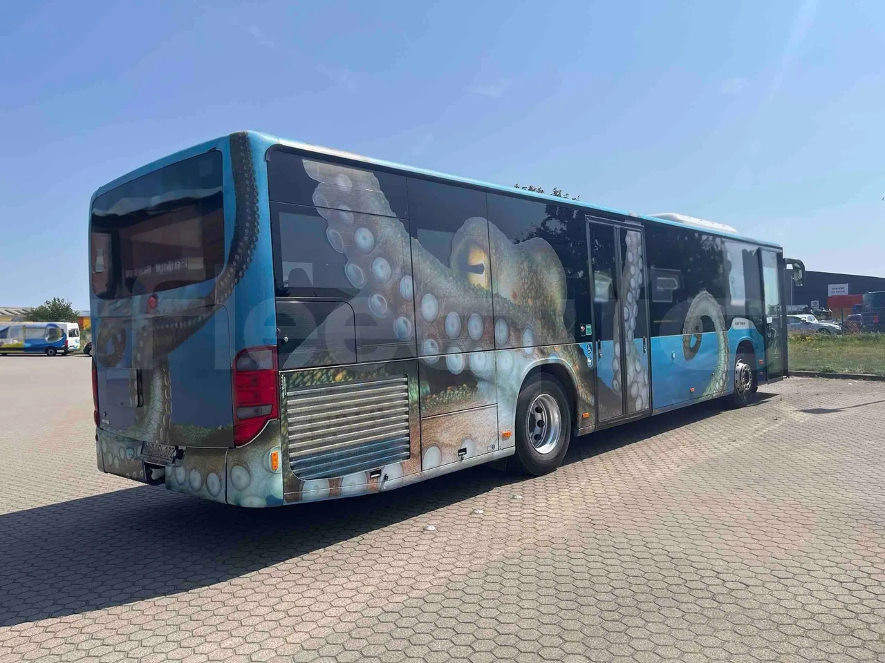 Setra S415 - 3/4 Rear Right Side Doors Open