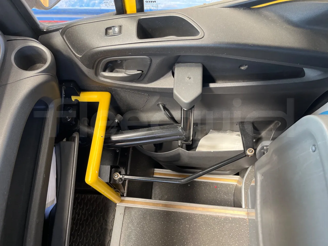 Iveco Daily 50C14N - EUR6 - 100kW - 6,048m - door mechanism photo