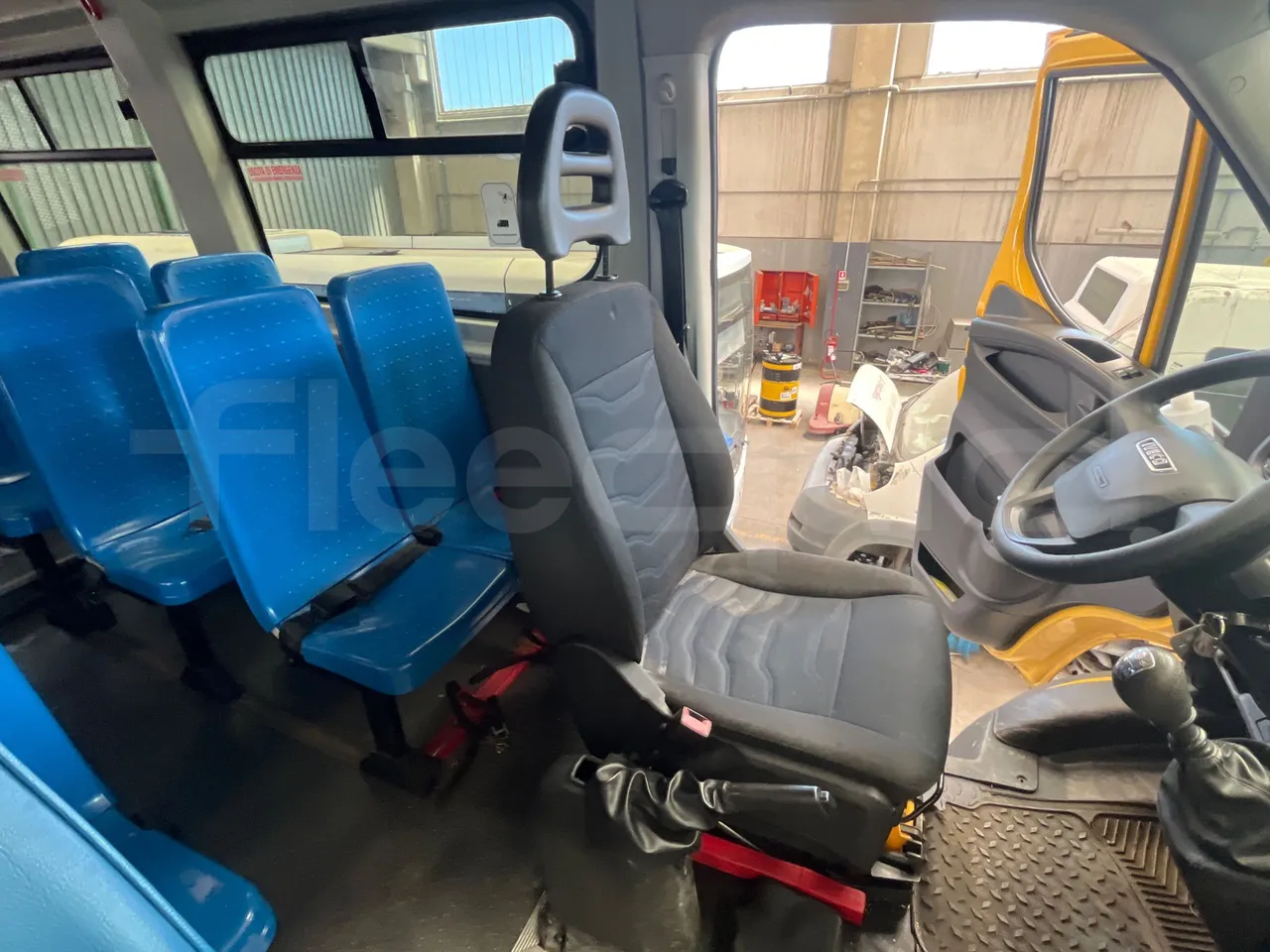 Iveco Daily 50C14N - EUR6 - 100kW - 6,048m - driver's seat photo (mandatory for bus to scrap)