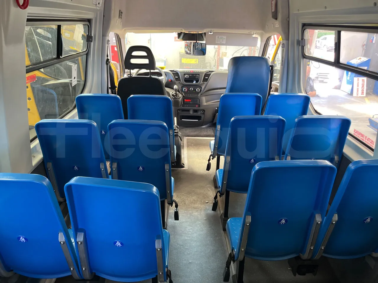 Iveco Daily 50C14N - EUR6 - 100kW - 6,048m - forward view all seats last row height