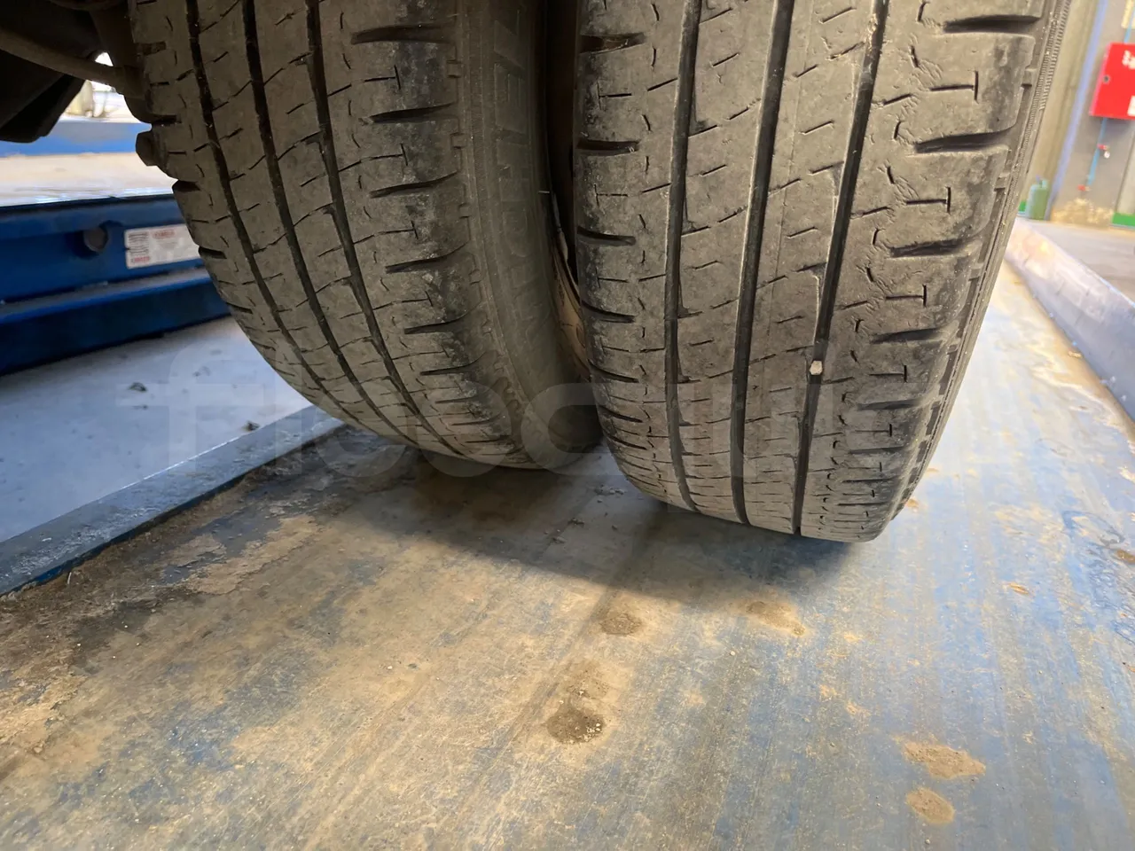 Iveco Daily 50C14N - EUR6 - 100kW - 6,048m - tread condition second axle tires left