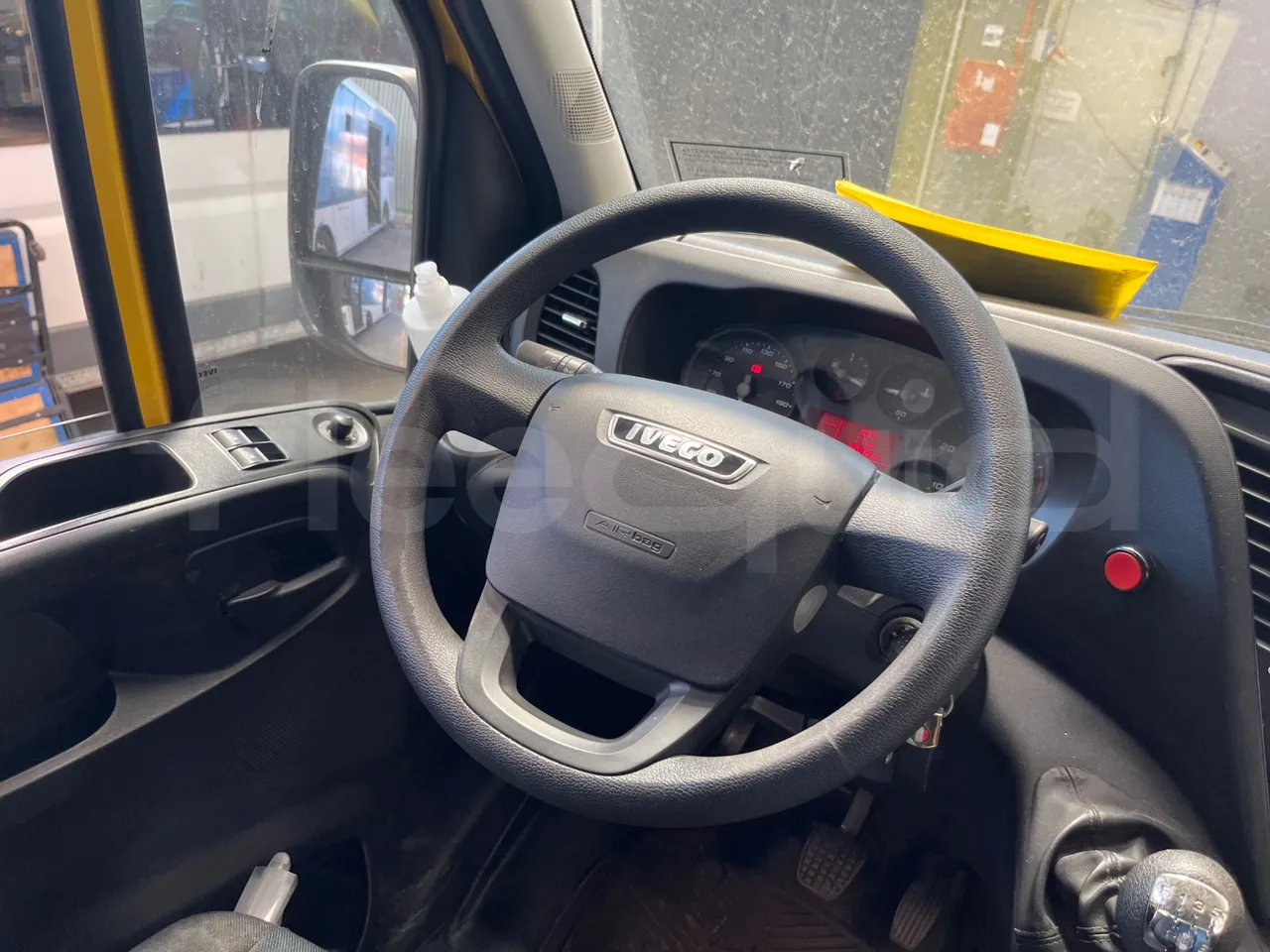 Iveco Daily 50C14N - EUR6 - 100kW - 6,048m - steering wheel photo
