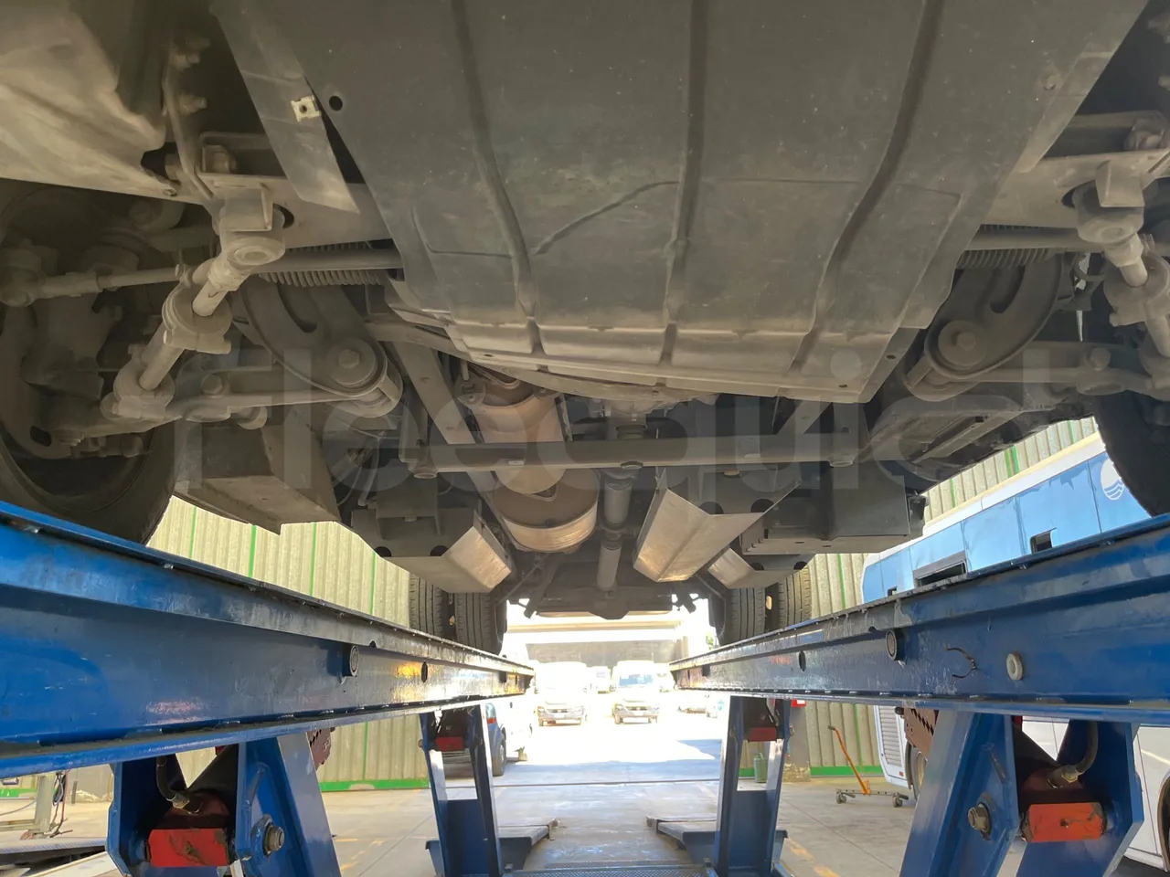 Iveco Daily 50C14N - EUR6 - 100kW - 6,048m - front undercarriage from front